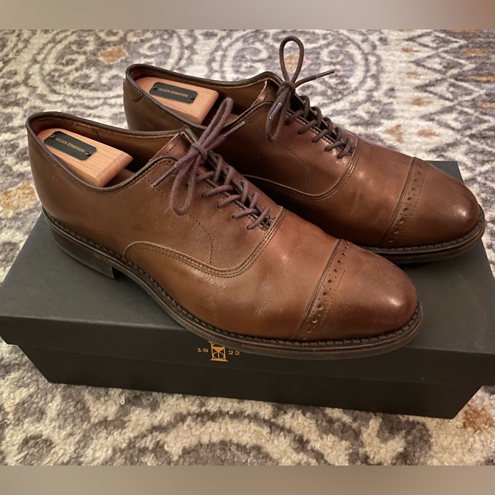 Allen Edmonds Fifth Avenue Cap-Toe Oxford Dress Shoe with Dainite Sole - 8.5E